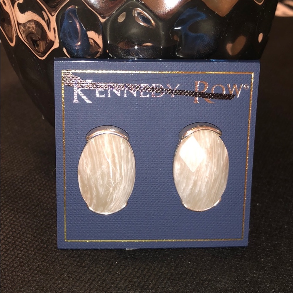 Kennedy Row Pressure earrings 😍